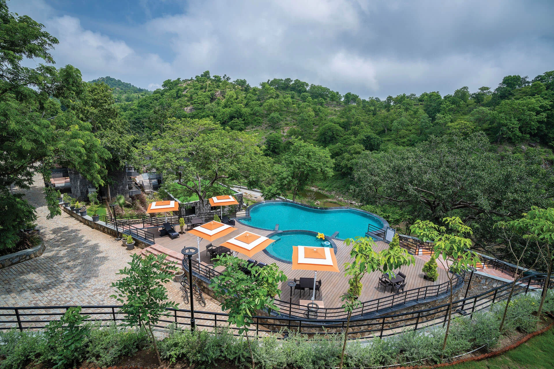 Resort with Swimming pool in Kumbhalgarh